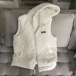NEVER WORN Women’s Patagonia Vest, reversible, size M